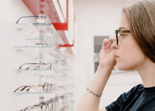 Plastic vs Metal Eyeglass Frames | What's The Difference?