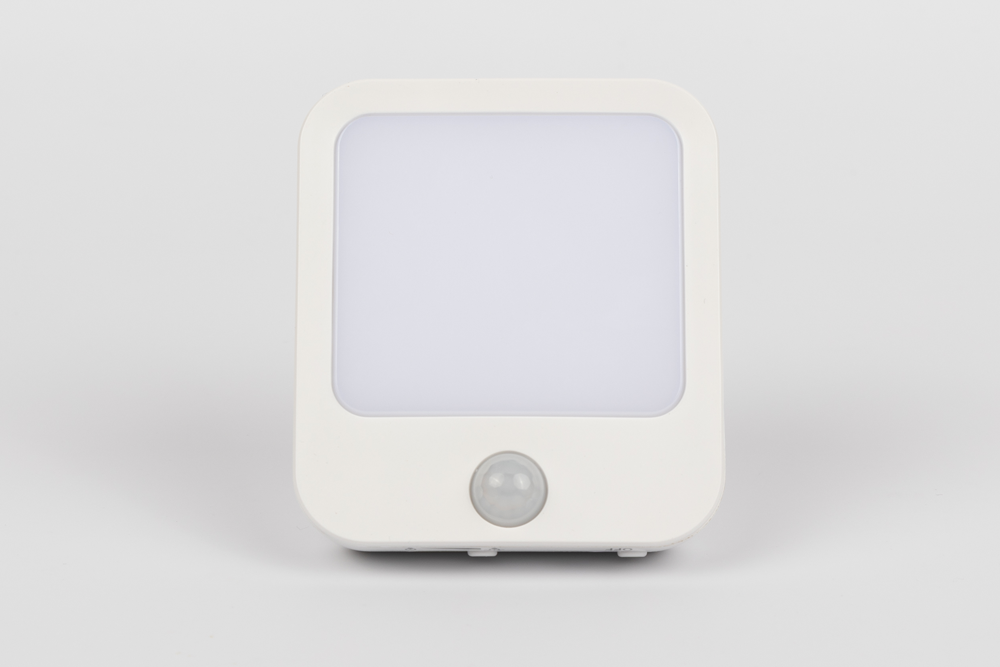 Plug In Night Light | Pure Red Light | BON CHARGE – Bon Charge