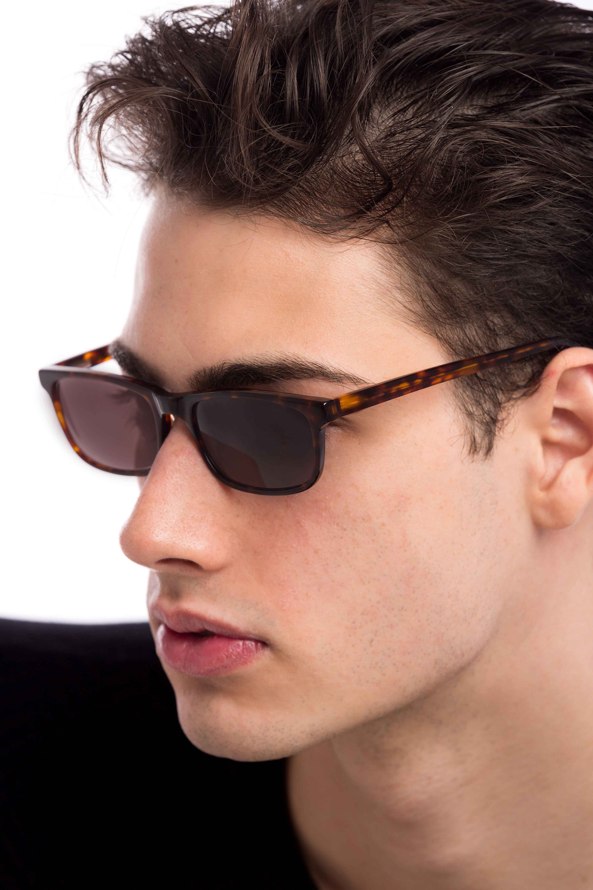 Tortoise shell 2024 sunglasses men